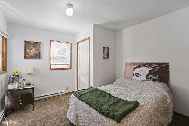 Building Photo - 2 br, 1 bath House - 219 N Prospect Rd