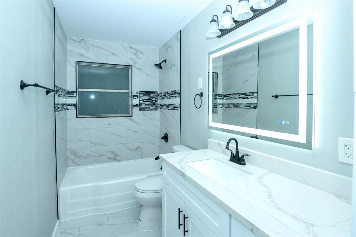 Foto del edificio - 204 E 18th St