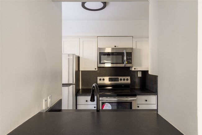 Building Photo - 10075 Westpark Dr