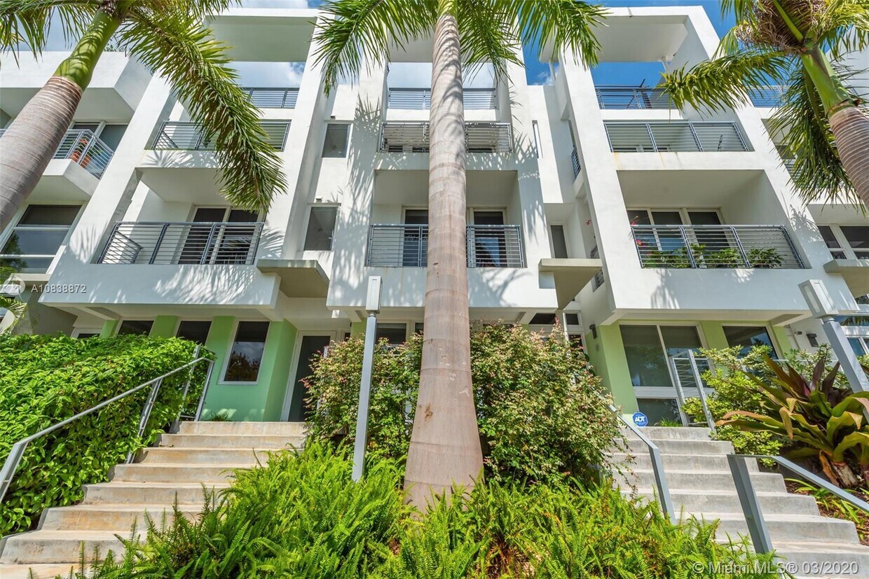 Primary Photo - 87 N Shore Dr
