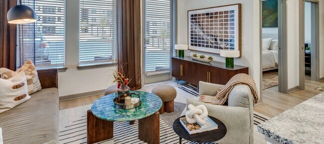 Foto del edificio - 8153 Beaver Dm St