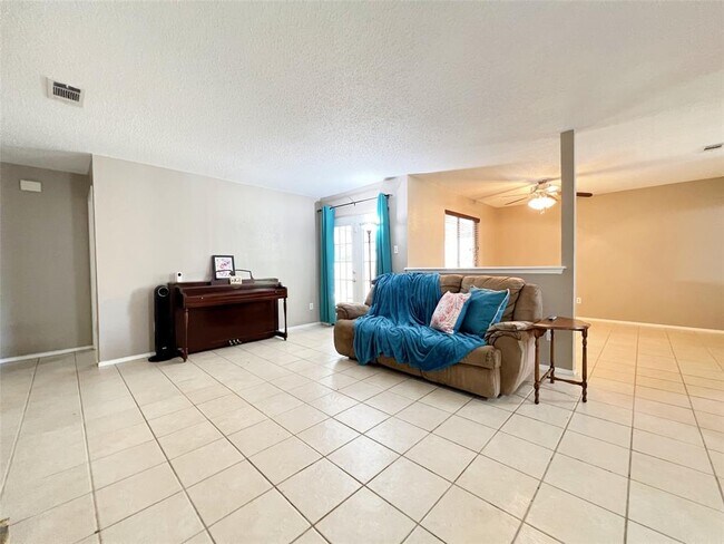 Foto del edificio - 9731 Anderson Village Dr