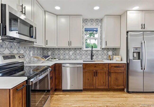 Cocina - 5573 S Huron St