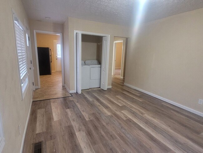 Building Photo - 641 Bell Street, Hampton, VA  23661