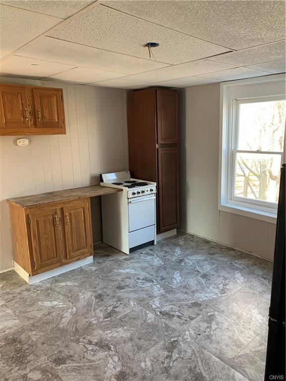 19 Franklin St, Auburn, NY 13021 Room for Rent in Auburn, NY