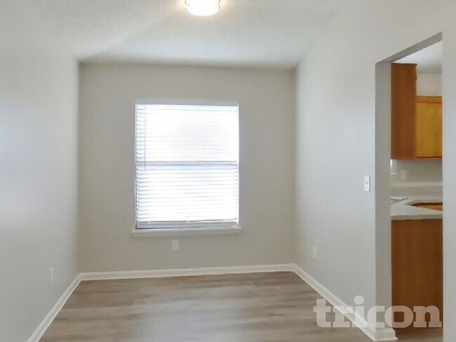 Foto del edificio - 12303 Sondra Cove Trail N