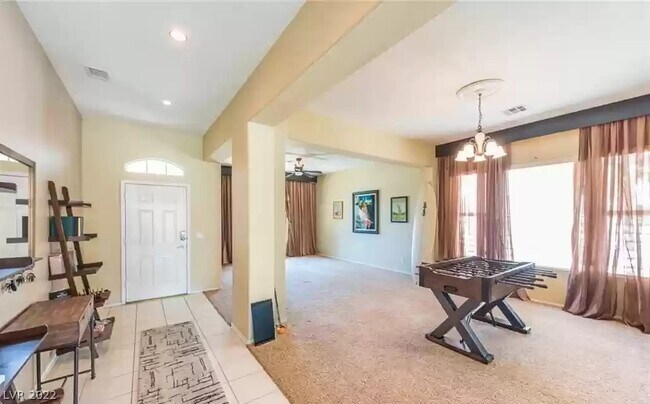 Foto del edificio - 140 Ultra Dr