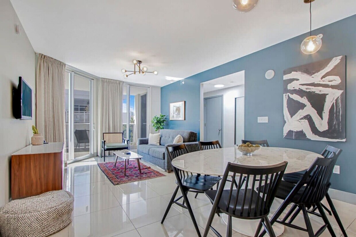 Foto principal - 1700 SW 2nd Ave