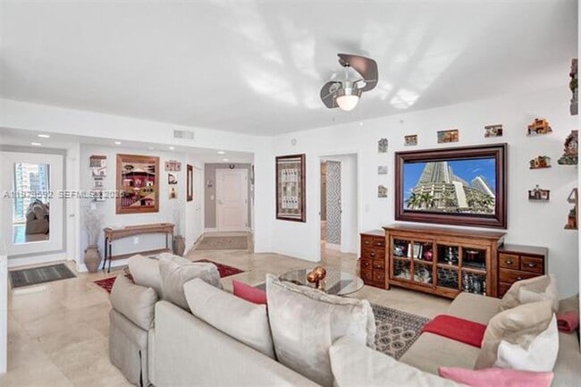 Photo - 1250 S Miami Ave Apartment