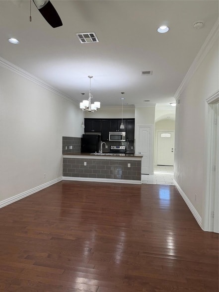 Foto del edificio - 398 Mesa Dr