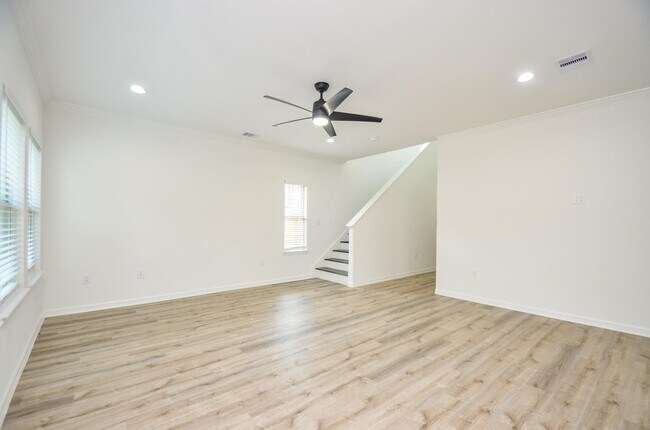 Building Photo - 9722 Champion Heavens Dr