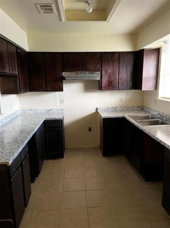 Foto del edificio - For Rent