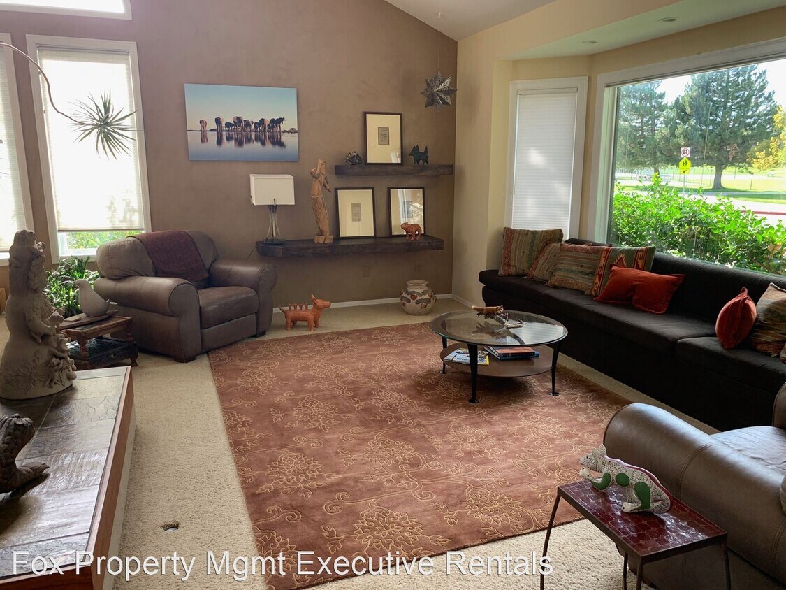Foto principal - 2 br, 3 bath House - 834 W Tamarisk St