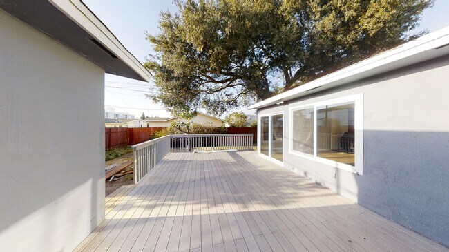 Foto del edificio - 6182 Dorothy Dr