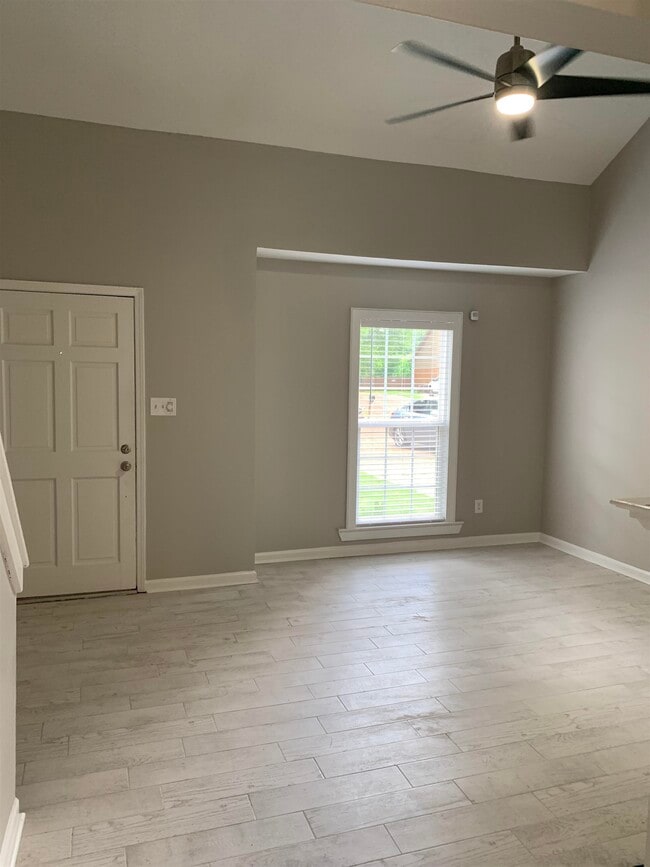 Building Photo - 4834 Sturbridge Ln