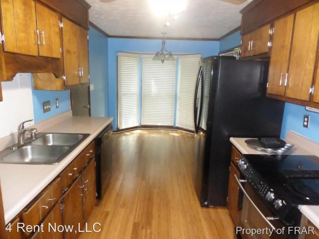Building Photo - 5859 Pettigrew Dr