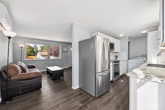 Building Photo - 30618 3rd Ave SW