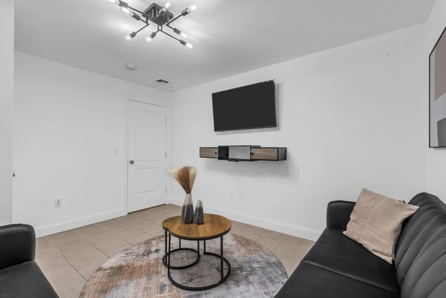 Building Photo - 24 Highland St Building Photo - 24 Highland St