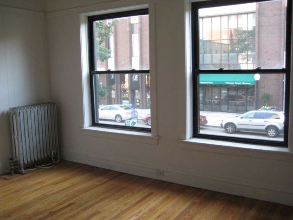 Foto principal - 1647 N Wells St