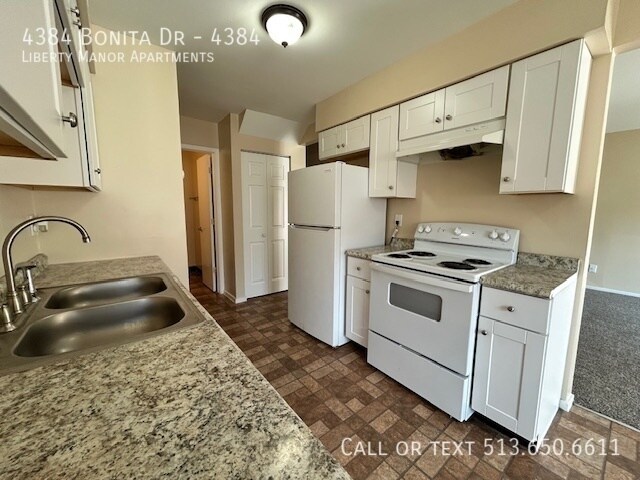 Building Photo - 4384 Bonita Dr