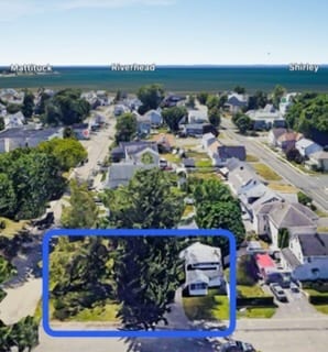 Walking distance to beach - 9 Miles St