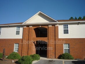 Building Photo - 134 Rolland St
