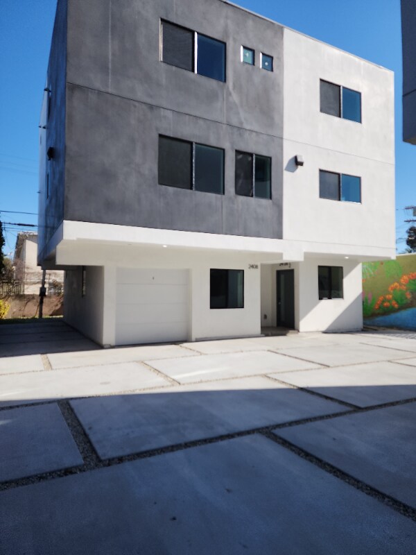 Building Photo - 2408 Hauser Blvd