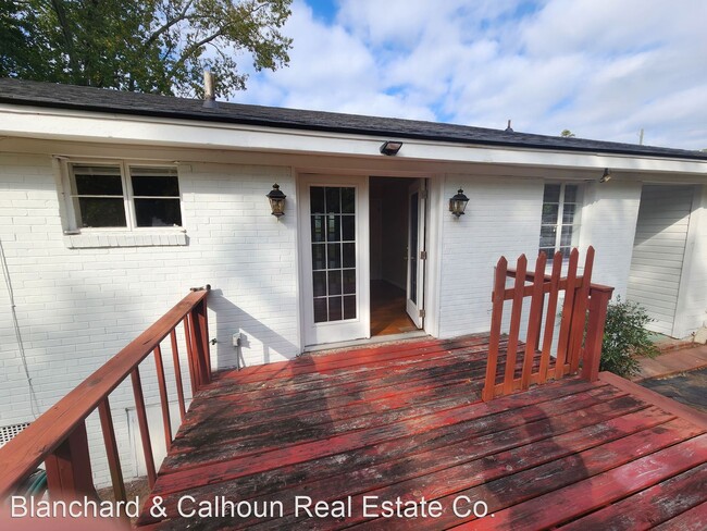 Building Photo - 2 br, 1.5 bath House - 2331 Washington Rd