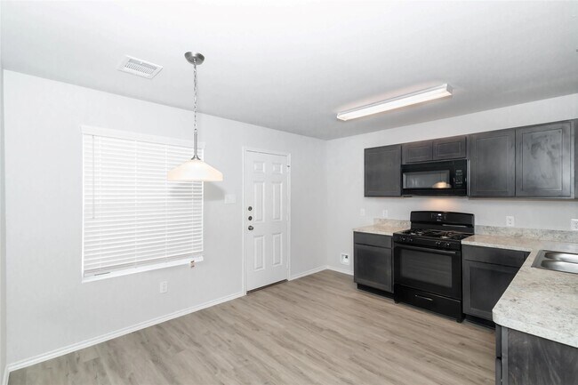 Building Photo - 22331 Porter Mountain Trl