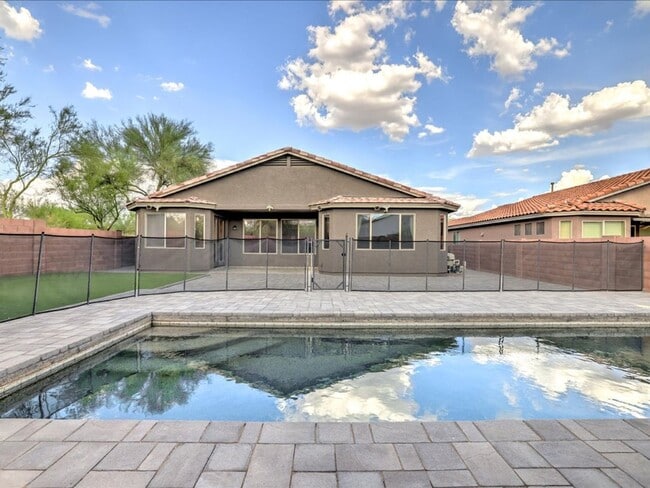 Building Photo - Do you enjoy the views of the Mountains an...