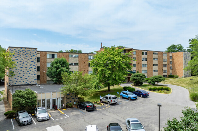 Foto principal - Cedar Tower