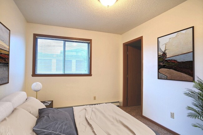 Fargo, ND Westwood Estates Apartments | Bedroom - Westwood Estates