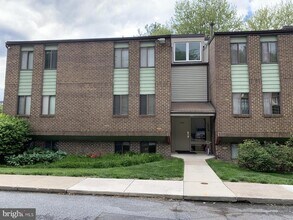Building Photo - 1811 Snow Meadow Ln