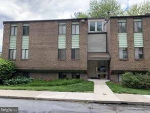 Building Photo - 1811 Snow Meadow Ln