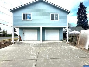 Building Photo - 1307 22nd Ave