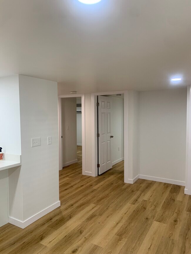 Foto del edificio - 4646 S Willow St