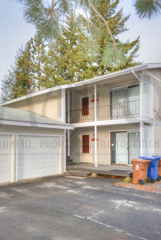 Primary Photo - 3624/3626 S Mount Vernon Street Duplex (Lo...