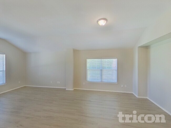 Foto del edificio - 369 Magnolia Dr