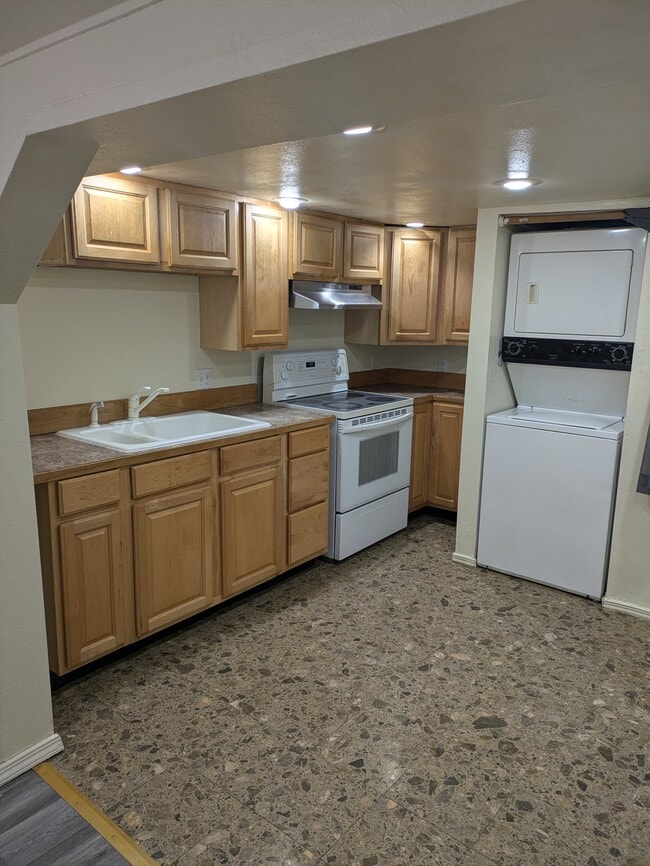 Foto del edificio - 1547 Sturgus Ave S