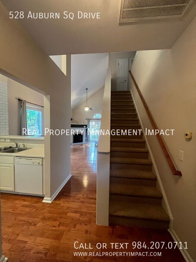 Foto del edificio - 528 Auburn Square Dr