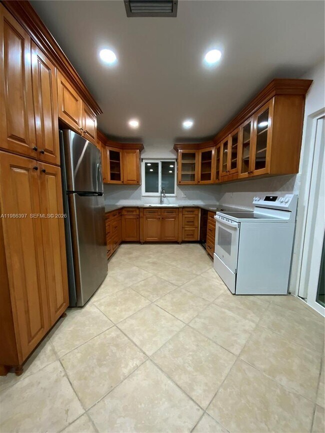 Foto del edificio - 11128 Median St