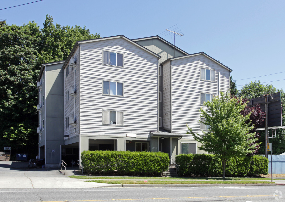 Primary Photo - Laurel Apartments