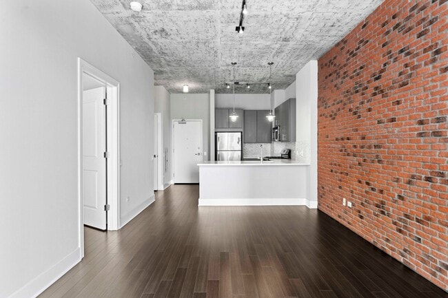Building Photo - 860 S Clark St
