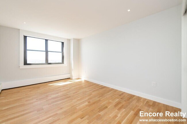 Foto del edificio - 1400 Columbia Rd