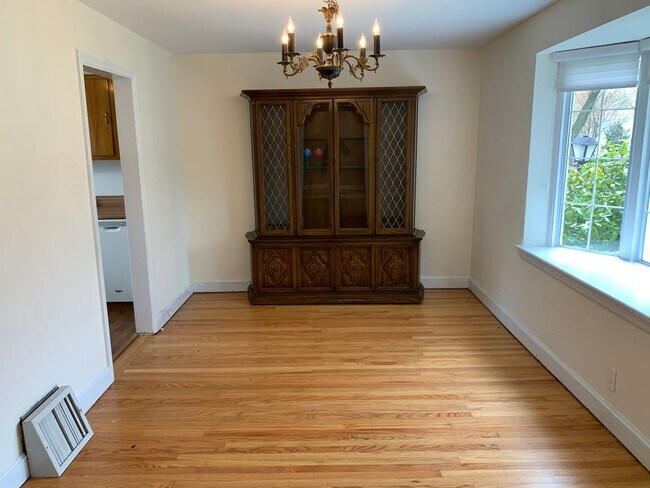 Foto del edificio - Charming 3-Bedroom Detached House in Haver...