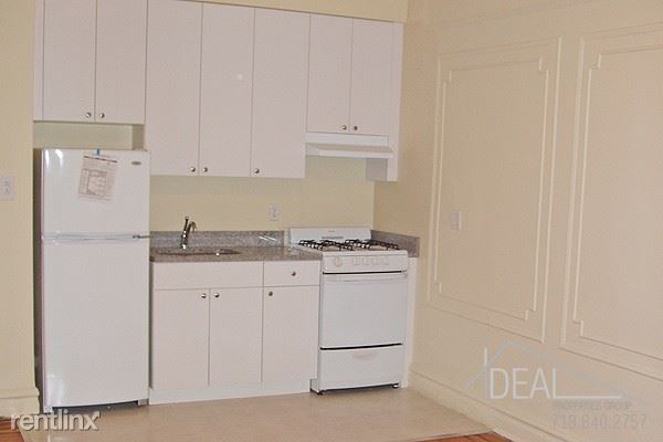 Building Photo - 285 Clinton Ave