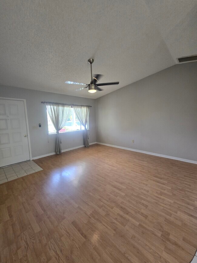 Foto del edificio - 8425 SW 107th Pl