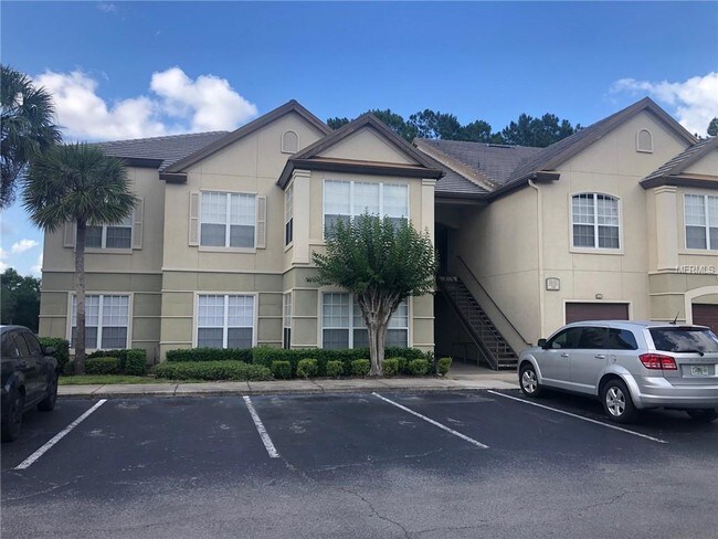 Foto del edificio - 2131 Lake Debra Dr