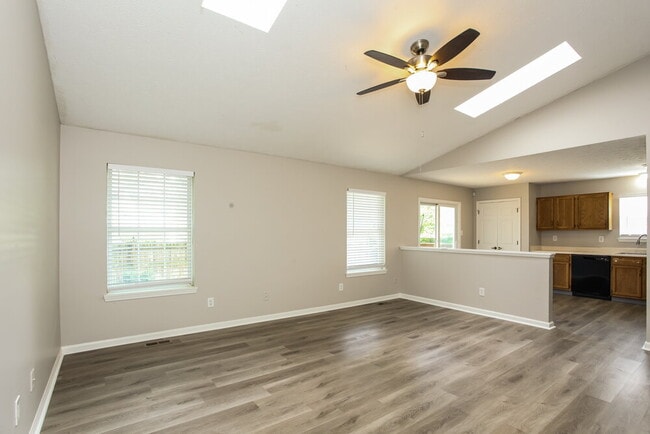 Building Photo - 7825 Jaclyn Dr