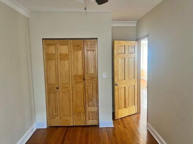 Foto del edificio - 3457 W 66th St